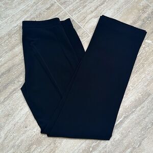 Guess Collection black straight leg stretch pants – size 4